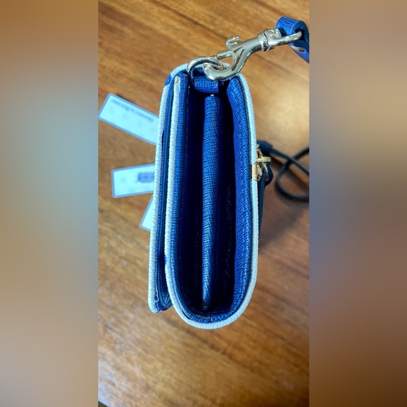 Chicago Cubs Dooney & Bourke MLB Crossbody Wallet White & Blue NWT - Picture 6 of 12